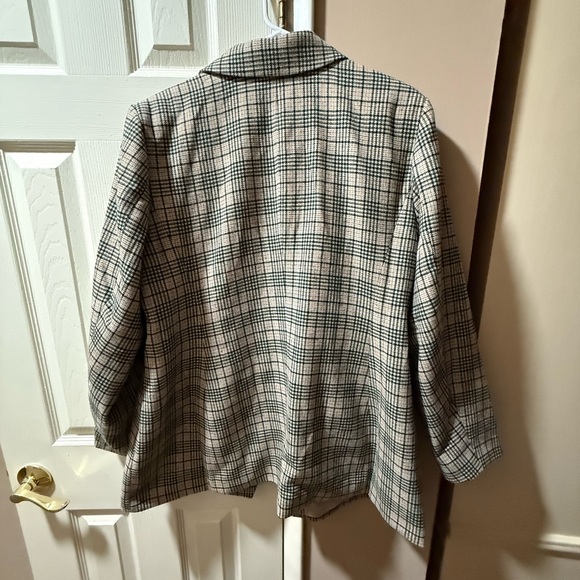 Classic Eloquii Elements Plaid Women’s Blazer - worn once. Excellent condition. - Picture 2 of 5